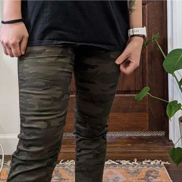 Sanctuary Camo Ankle Pants - Picture 2 of 6